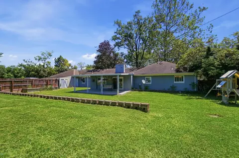 Exterior - 2553 Derr Rd, Springfield, OH 45503 photo 6 of 12