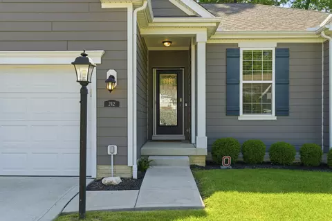 Exterior - 242 Jay Ct, Delaware, OH 43015 photo 2 of 11