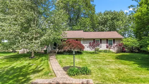 328 Darlene St, Centerburg, OH 43011