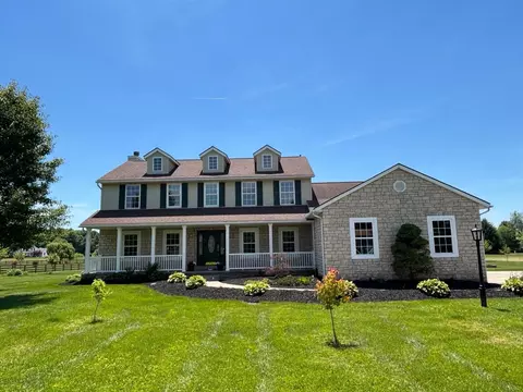 421 Warrenpoint Ln, Pataskala, OH 43062