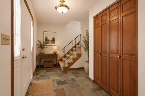 Entry Way - 844 Brookpark Rd, Marion, OH 43302 photo 2 of 2