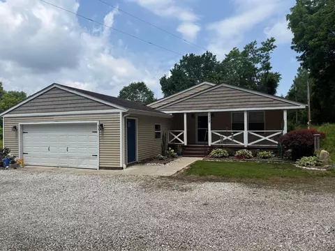 2339 Pumpkinvine Rd SE, Lancaster, OH 43130