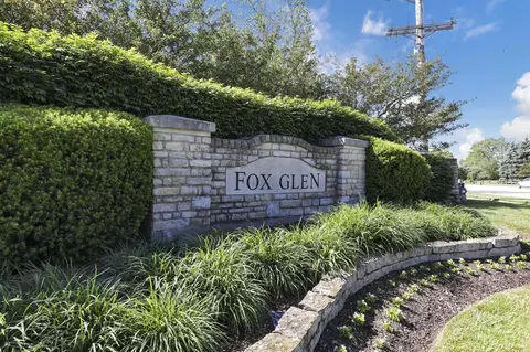 327 Fox Glen Dr E, Pickerington, OH 43147
