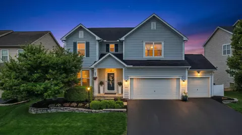 327 Fox Glen Dr E, Pickerington, OH 43147