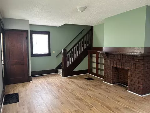 Living - 138 W Mark St, Marion, OH 43302 photo 1 of 3