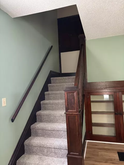 Entry Way - 138 W Mark St, Marion, OH 43302 photo 1 of 1