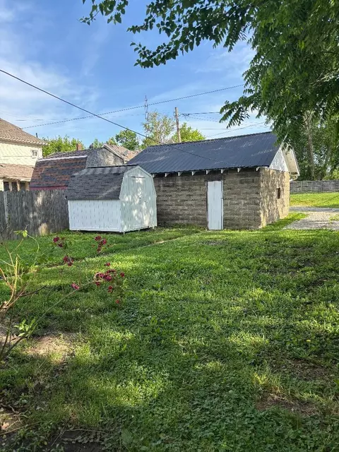 Exterior - 138 W Mark St, Marion, OH 43302 photo 4 of 5