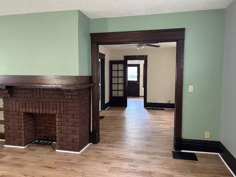 Living - 138 W Mark St, Marion, OH 43302 photo 3 of 3