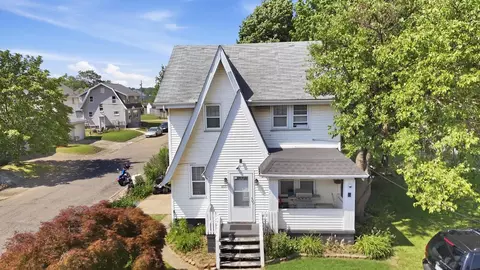 2221 9th St NW, Canton, OH 44708