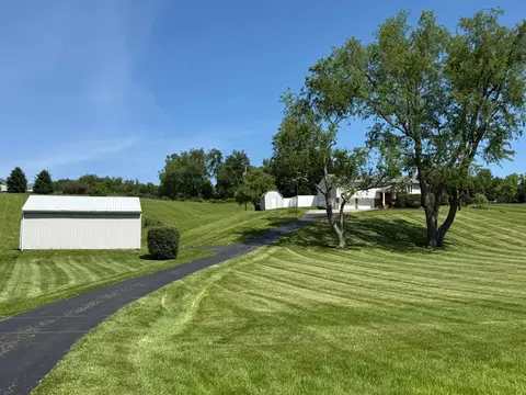 3023 Valley View Rd NE, Lancaster, OH 43130
