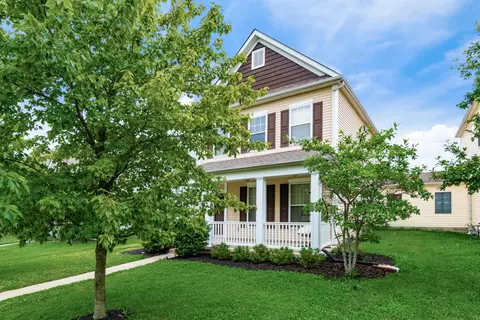 206 Lamplight Ct, Delaware, OH 43015