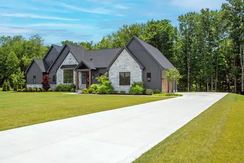 1077 Lale Pt, Delaware, OH 43015