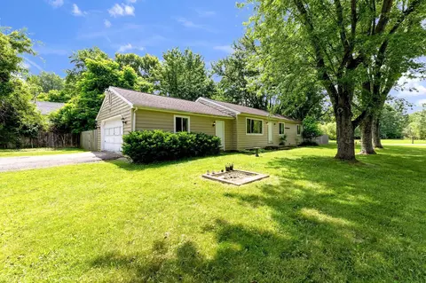 76 Harrison St SW, Pataskala, OH 43062