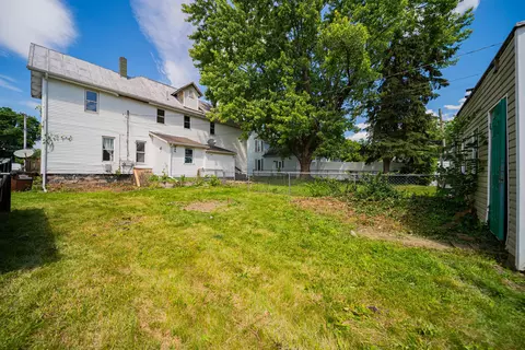 Exterior - 123 W Corwin St, Circleville, OH 43113 photo 6 of 6