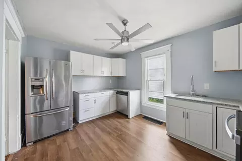 Kitchen - 123 W Corwin St, Circleville, OH 43113 photo 3 of 3