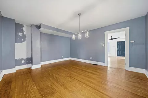 Living - 123 W Corwin St, Circleville, OH 43113 photo 8 of 8