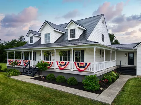 5467 Myers Rd NE, Bloomingburg, OH 43106