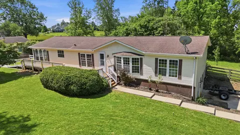 3751 Lundy Ln, London, OH 43140