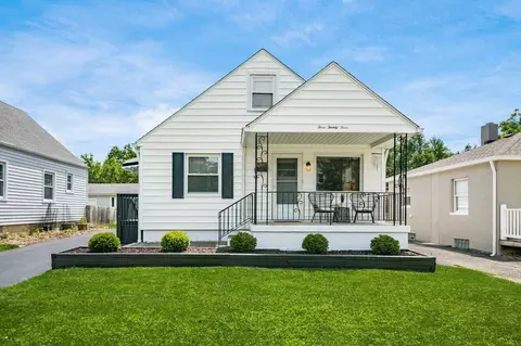 323 Chase Rd, Columbus, OH 43214