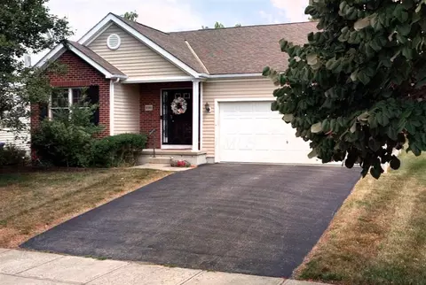 8580 Old Field Birch Dr, Blacklick, OH 43004
