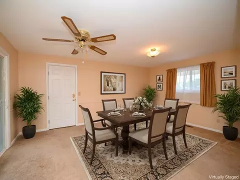 Dining - 237 Edgefield Blvd, Marion, OH 43302 photo 1 of 1