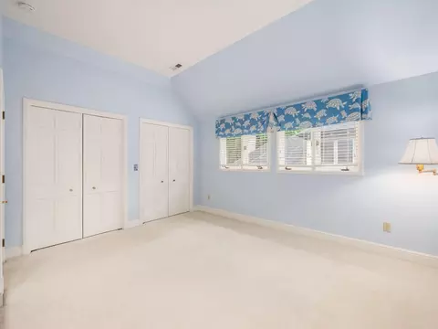 Bedroom - 6 Lyonsgate Rd, Bexley, OH 43209 photo 6 of 6