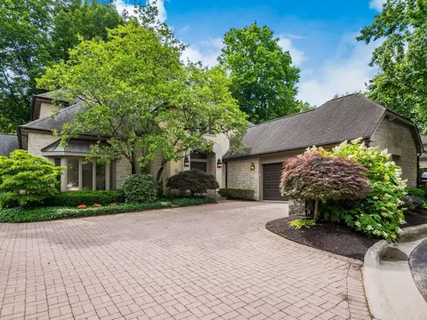 Exterior - 6 Lyonsgate Rd, Bexley, OH 43209 photo 16 of 19
