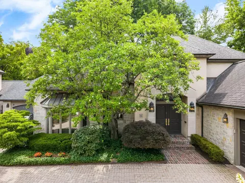 Exterior - 6 Lyonsgate Rd, Bexley, OH 43209 photo 13 of 19