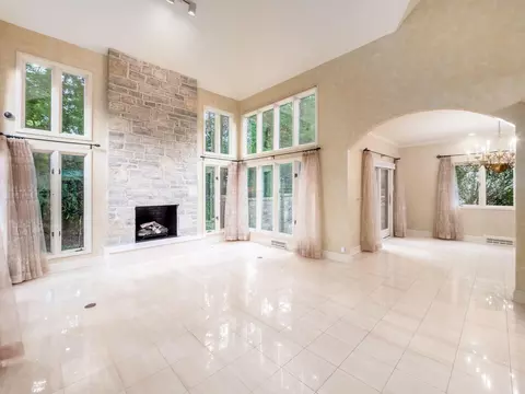 Living - 6 Lyonsgate Rd, Bexley, OH 43209 photo 3 of 11