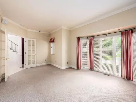 Living - 6 Lyonsgate Rd, Bexley, OH 43209 photo 9 of 11