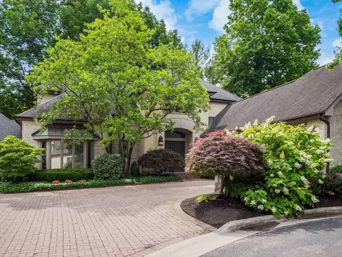 Exterior - 6 Lyonsgate Rd, Bexley, OH 43209 photo 17 of 19