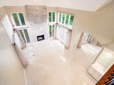 Living - 6 Lyonsgate Rd, Bexley, OH 43209 photo 10 of 11