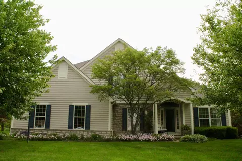 2447 Tucker Trl, Lewis Center, OH 43035