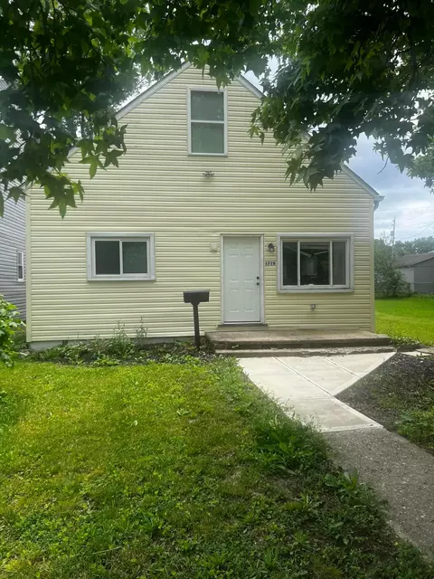 1719 Sullivant Ave, Columbus, OH 43223