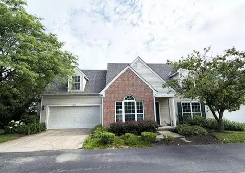 8518 Lazelle Village Dr, Lewis Center, OH 43035