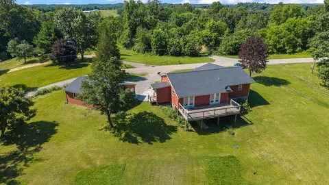 2845 Dietz Ln, Zanesville, OH 43701