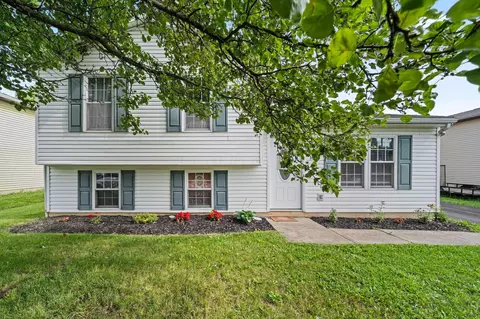 1638 Elm Creek Dr, Grove City, OH 43123