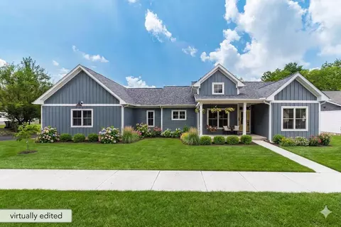 52 Clinton St, Canal Winchester, OH 43110