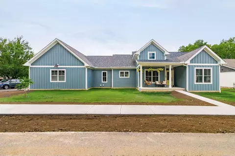 52 N Clinton St, Canal Winchester, OH 43110
