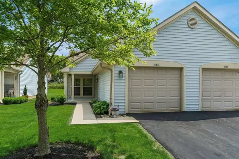 124 Oak Creek Pl, Gahanna, OH 43230