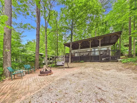 73 Pineywoods Trl, Logan, OH 43138