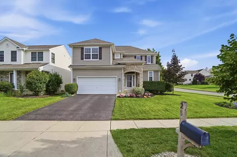 256 Olentangy Meadows Dr, Lewis Center, OH 43035