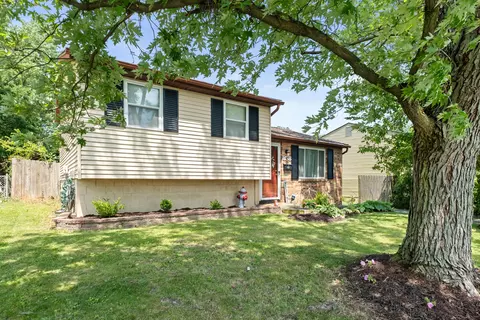858 Upwoods Dr, Columbus, OH 43228