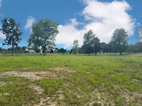 1911 Liberty Trl, Delaware, OH 43015
