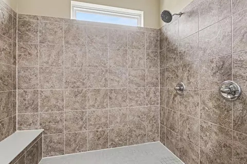 Bath - 4179 Hickory Rock Dr, Powell, OH 43065 photo 2 of 6