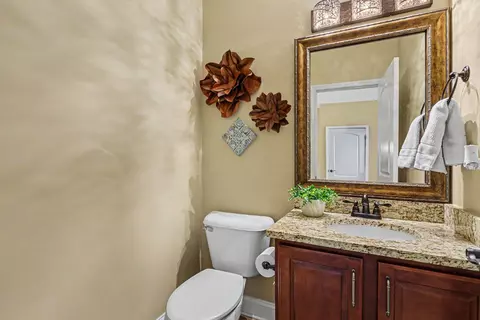 Bath - 4179 Hickory Rock Dr, Powell, OH 43065 photo 3 of 6