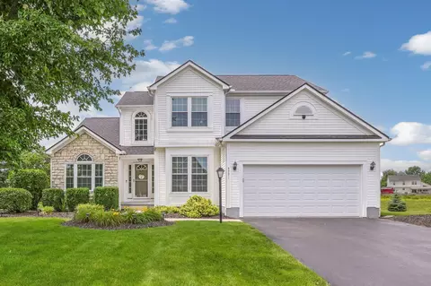 5771 Daisy Trail Dr, Grove City, OH 43123