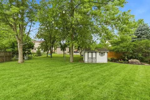 Exterior - 2139 Camelback Dr, Columbus, OH 43228 photo 9 of 10