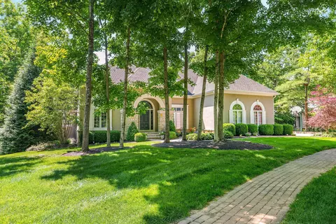5421 Reserve Dr, Dublin, OH 43017