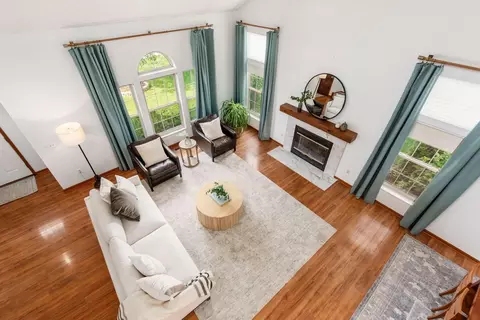 Living - 4118 Pathfield Dr, Columbus, OH 43230 photo 6 of 6